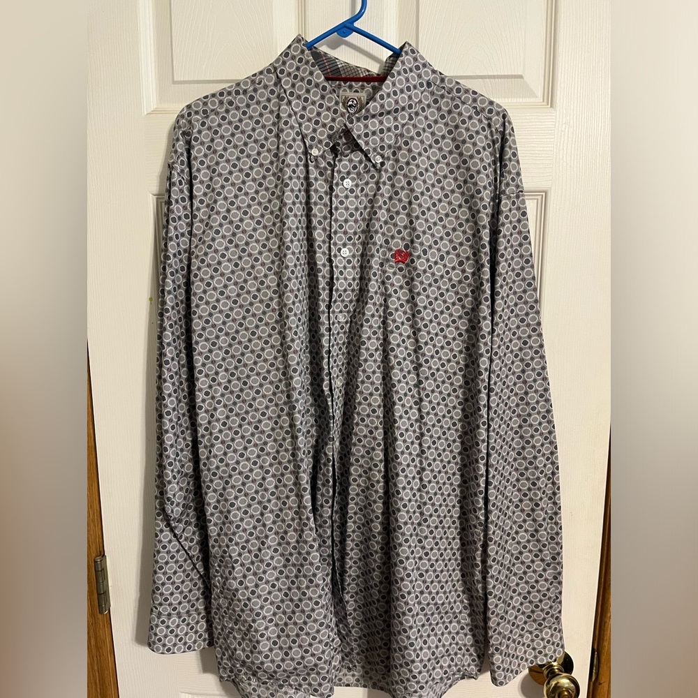 Men’s grey cinch shirt. XL